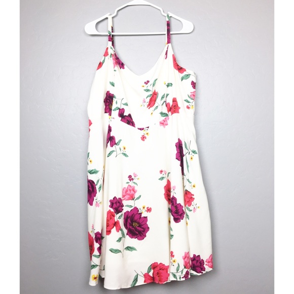 Old Navy Dresses & Skirts - 🚫SOLD🚫Old Navy Cami Dress Empire Waist Floral